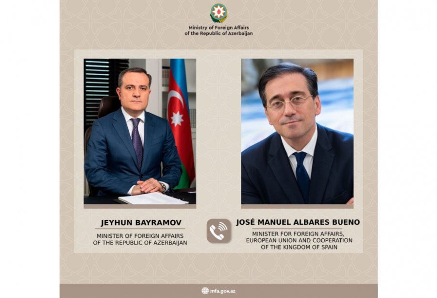 Azerbaijani, Spanish FMs hold phone conversation
