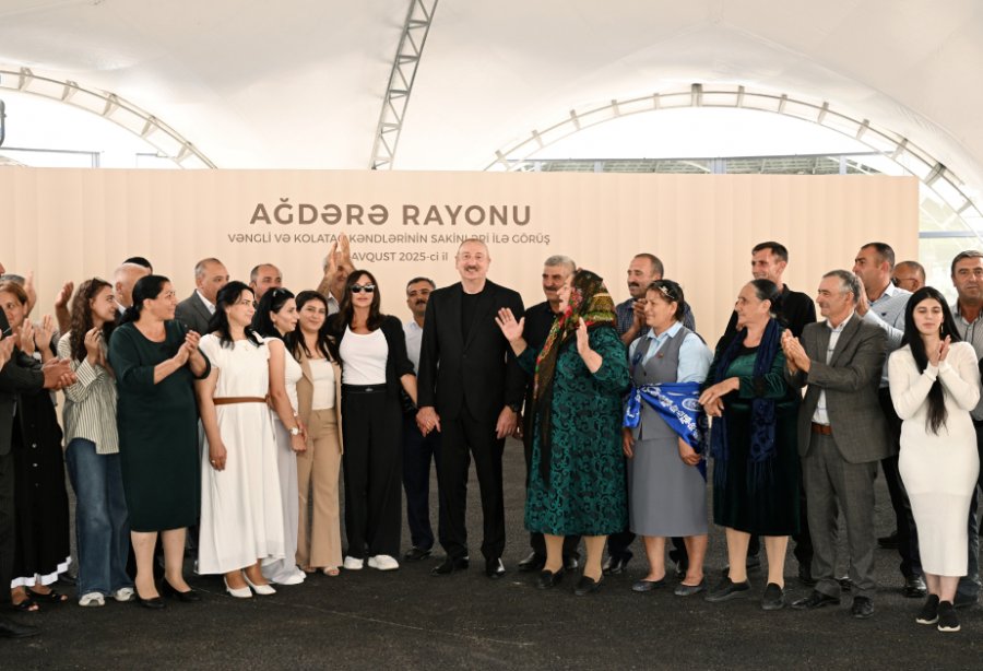  Azerbaijani President and First Lady meet with residents of Aghdara