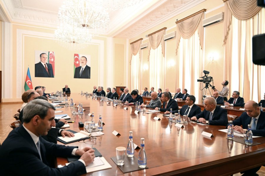 Cabinet of Ministers hosts special meeting on President Ilham Aliyev