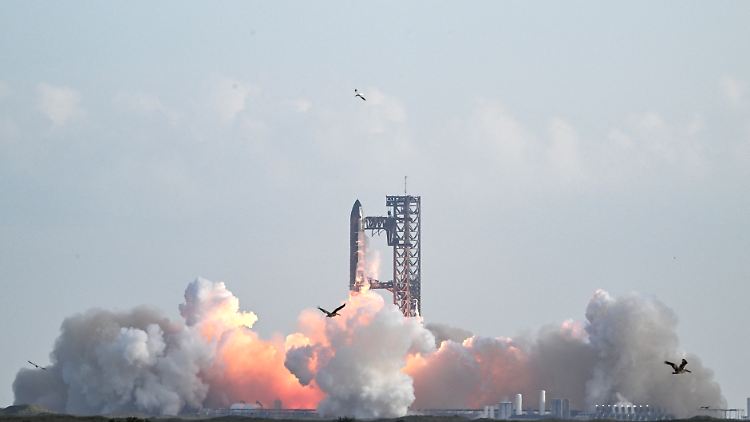   SpaceX "Starship" absolviert zehnten Testflug erfolgreich  