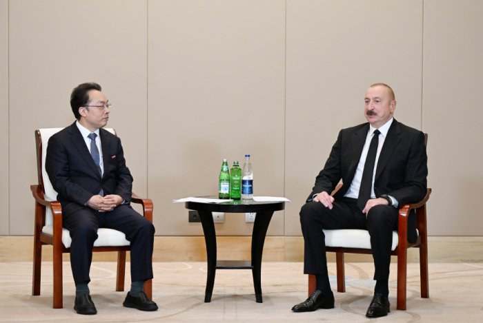    Prezident İlham Əliyev Tiencində "CETC" korporasiyasının baş direktoru ilə görüşüb   