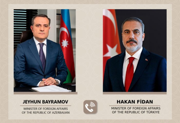   Azerbaijani, Turkish FMs hold phone talks  