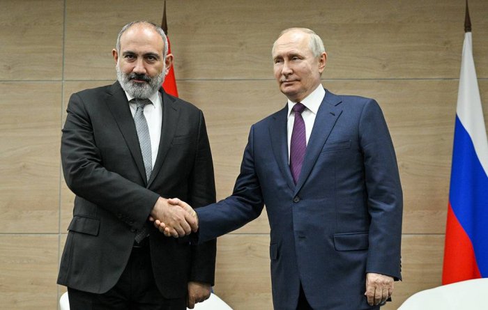   Pashinyan, Putin hold phone conversation  