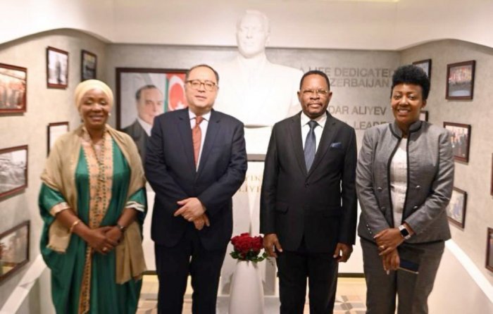 Kenyan Senate members visit Azerbaijani Embassy