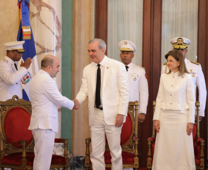 Azerbaijani ambassador presents his credentials to Dominican president