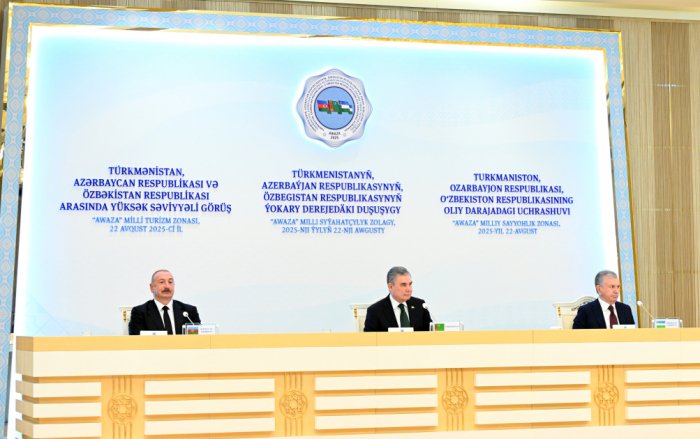 Turkmenbashi hosts ceremony of signing documents with participation of leaders of Azerbaijan, Turkmenistan, Uzbekistan 