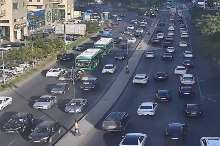 Bakıda sıxlıq olan yollar açıqlanıb  
