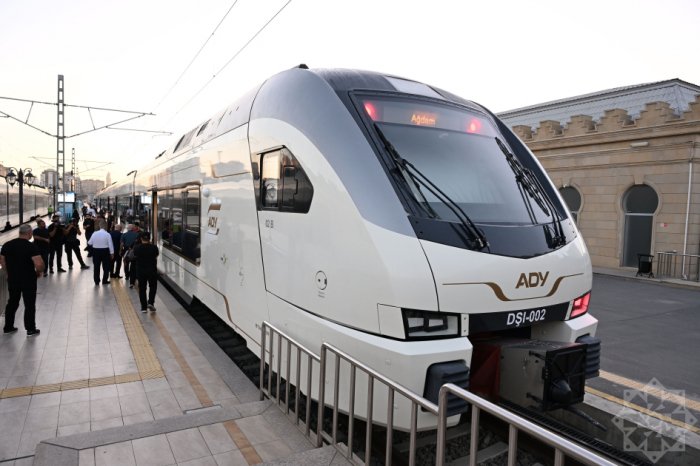   Se han iniciado los viajes en tren a Aghdam  