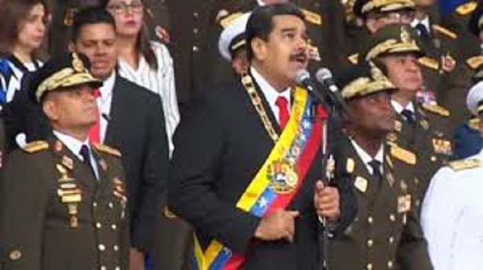 Hərbçilər Maduroya sədaqət andı içiblər    | VİDEO     