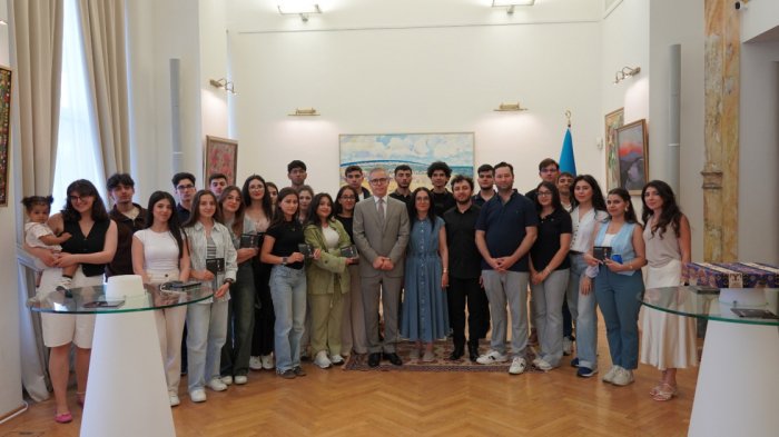 “Əmanətə sədaqət” yay düşərgəsinin iştirakçıları Vyanada 