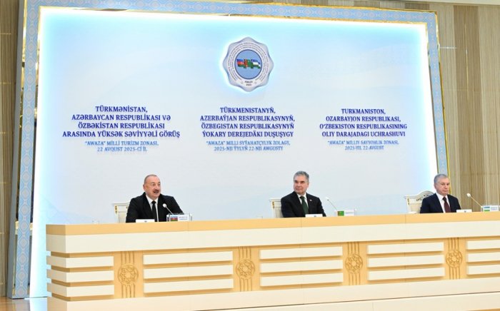    Üç ölkə lideri mətbuata birgə bəyanatla çıxış ediblər   