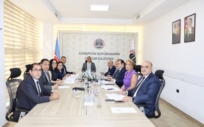 Bir vəkilin fəaliyyətinə xitam verilib, altısına xəbərdarlıq edilib  
