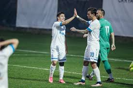 Daha bir futbolçu milliləşdirilir  
