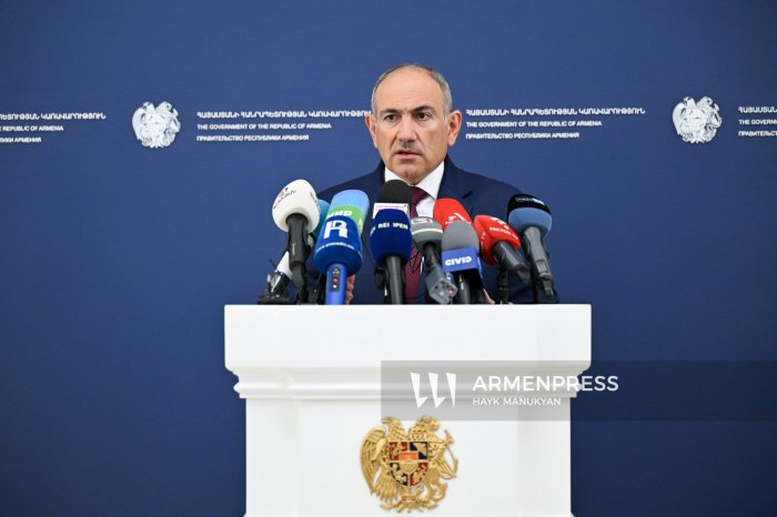       Paşinyan:    "Xalqımı münaqişədən əl çəkməyə çağırıram"   
