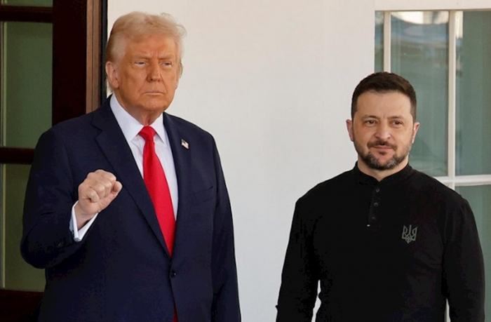 Zelenski Trampla müharibənin dayandırılmasını müzakirə edib  
