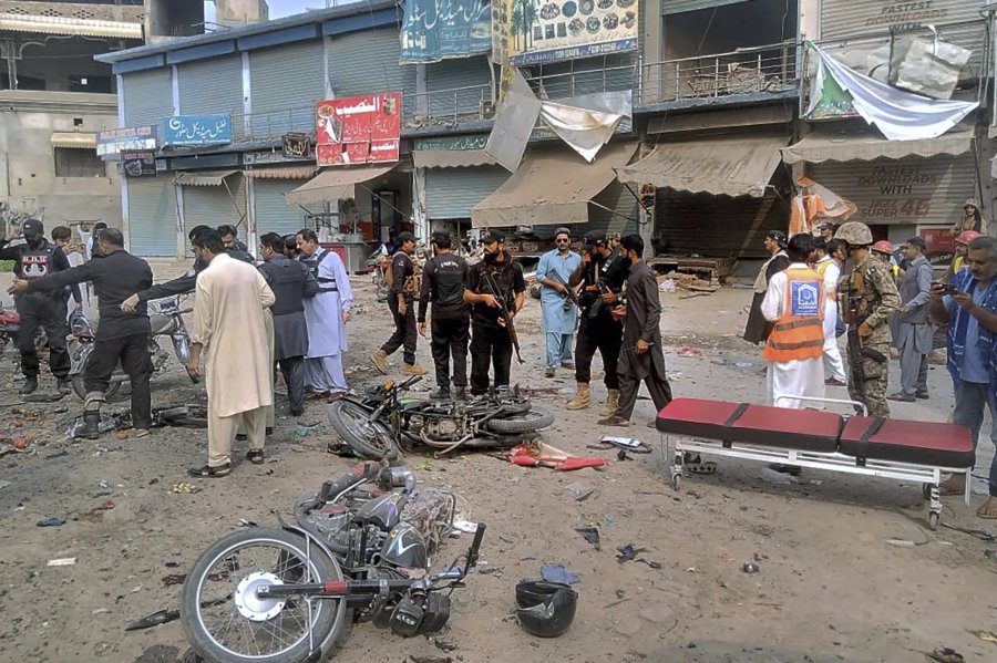 2 killed, 14 injured in northwestern Pakistan explosion