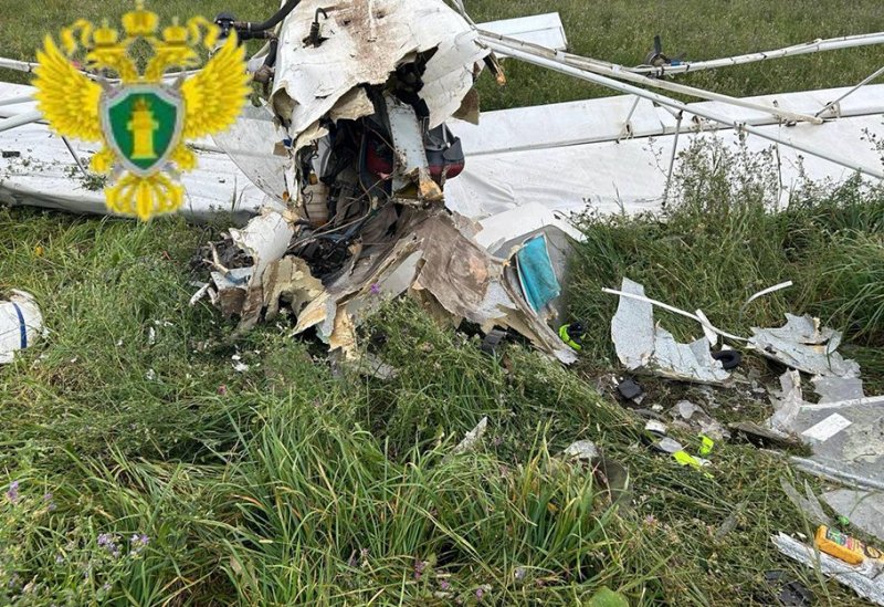  Small plane crashes in central Russia  