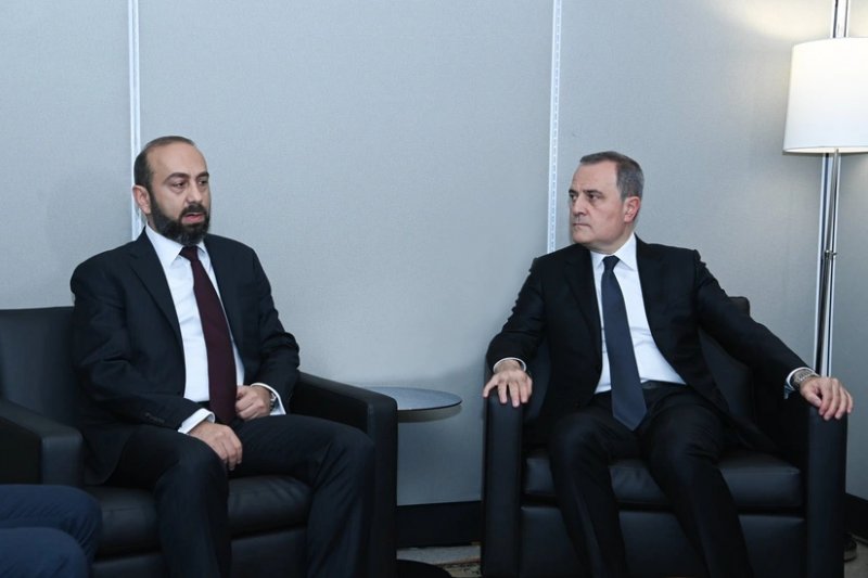  Azerbaijani, Armenian FMs meet in New York 