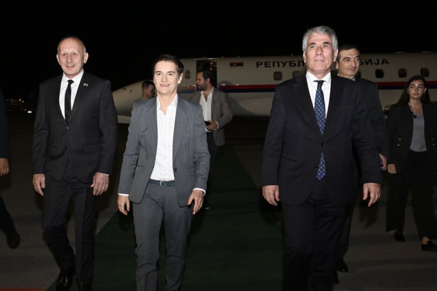 Speaker of Serbian National Assembly arrives in Azerbaijan for official visit