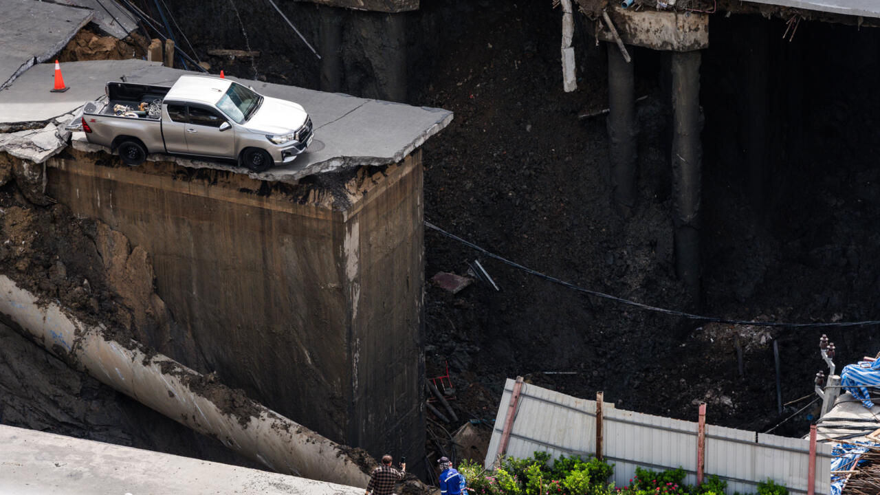 Massive sinkhole in Bangkok street forces evacuations