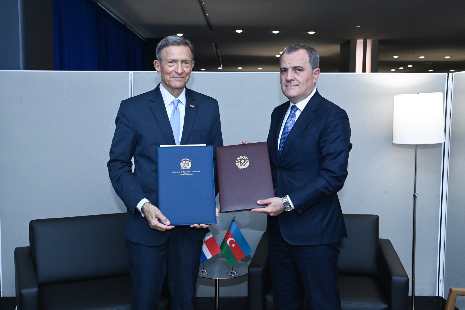   Aserbaidschan und Dominikanische Republik unterzeichnen Abkommen  