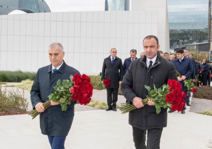 Təhlükəsizlik orqanlarının rəhbərləri Zəfər parkını ziyarət edib
