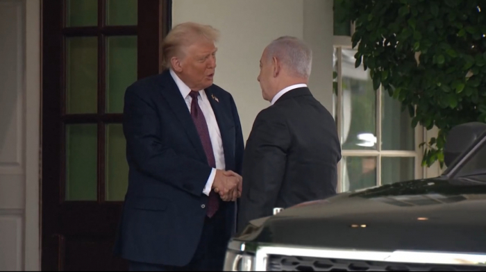 Ağ evdə Trampla Netanyahu arasında görüş keçirilir  
