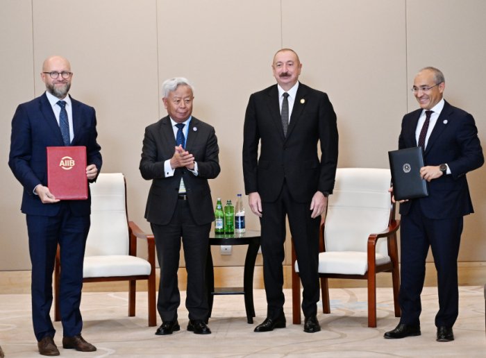   President Ilham Aliyev meets with President of Asian Infrastructure Investment Bank in Tianjin  