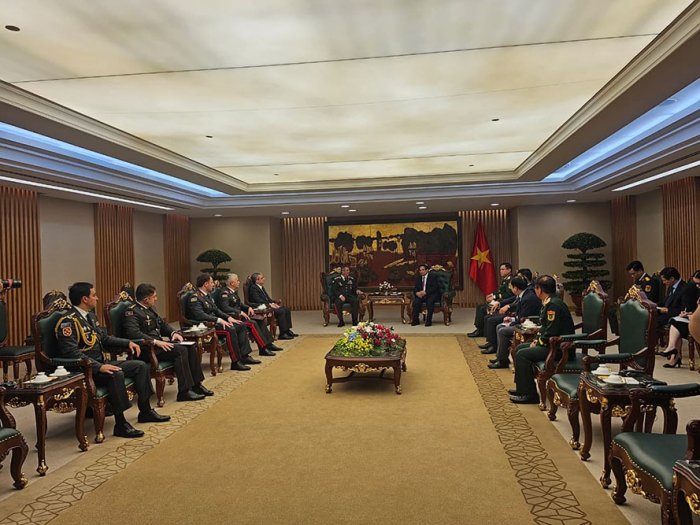   Azerbaijan, Vietnam explore military cooperation prospects  