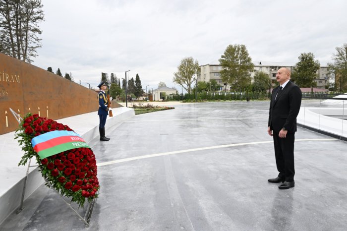  President Ilham Aliyev honors memory of Patriotic War martyrs with minute of silence on Remembrance Day 