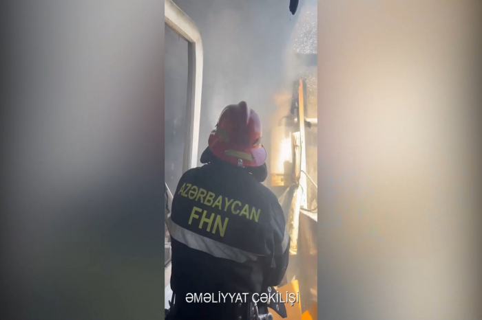 Bakıda yaşayış binasında yanğın olub, 12 nəfər təxliyə edilib    I VİDEO   