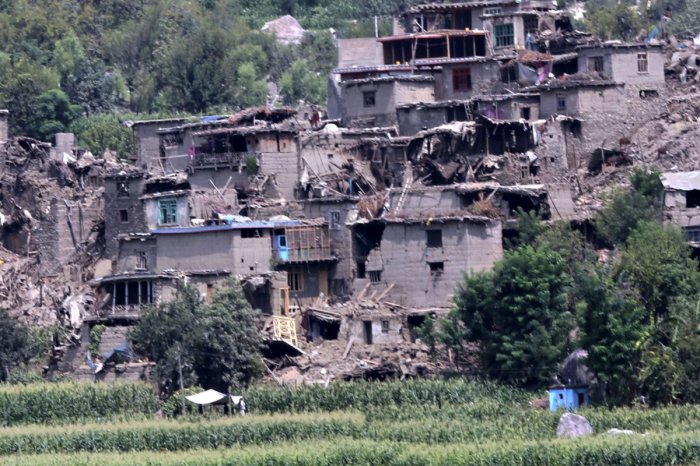 Əfqanıstanda 5.2 bal gücündə zəlzələ olub  
