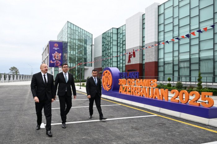    Prezident Yevlax İdman Kompleksinin açılışında   