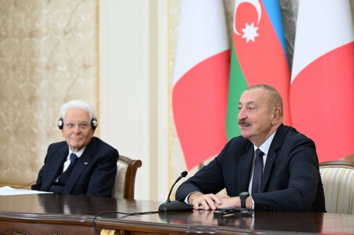       Prezident:    "Bir çox ölkələrin enerji təhlükəsizliyinə öz töhfəmizi vermişik"    
