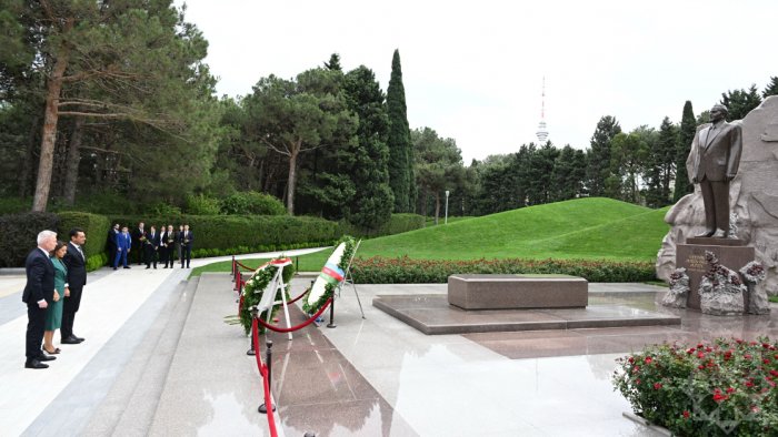 Polish MPs pay tribute to National Leader Heydar Aliyev and Azerbaijani martyrs