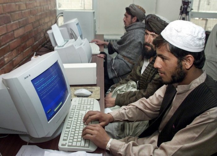 Taliblər ölkədə interneti kəsiblər