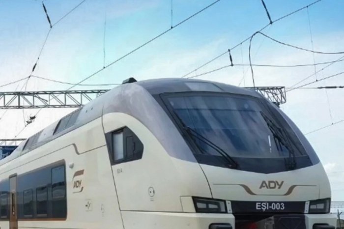   ADY nimmt erstmals den Personenverkehr auf einer innerregionalen Strecke auf  