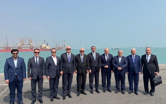 Nümayəndə heyətimiz İranın Bəndər Abbas limanında