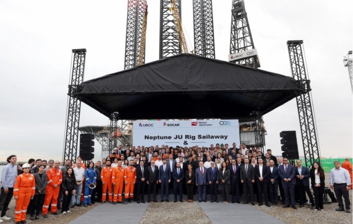 "Neptun" özüqalxan qazma qurğusu dənizə yola salınıb  

