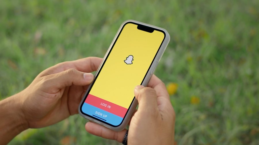 Snapchat to charge users for storing their old photos and videos