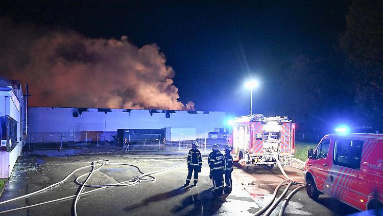   Feuer in Freiburger Industriegebiet - 75 Millionen Euro Schaden  