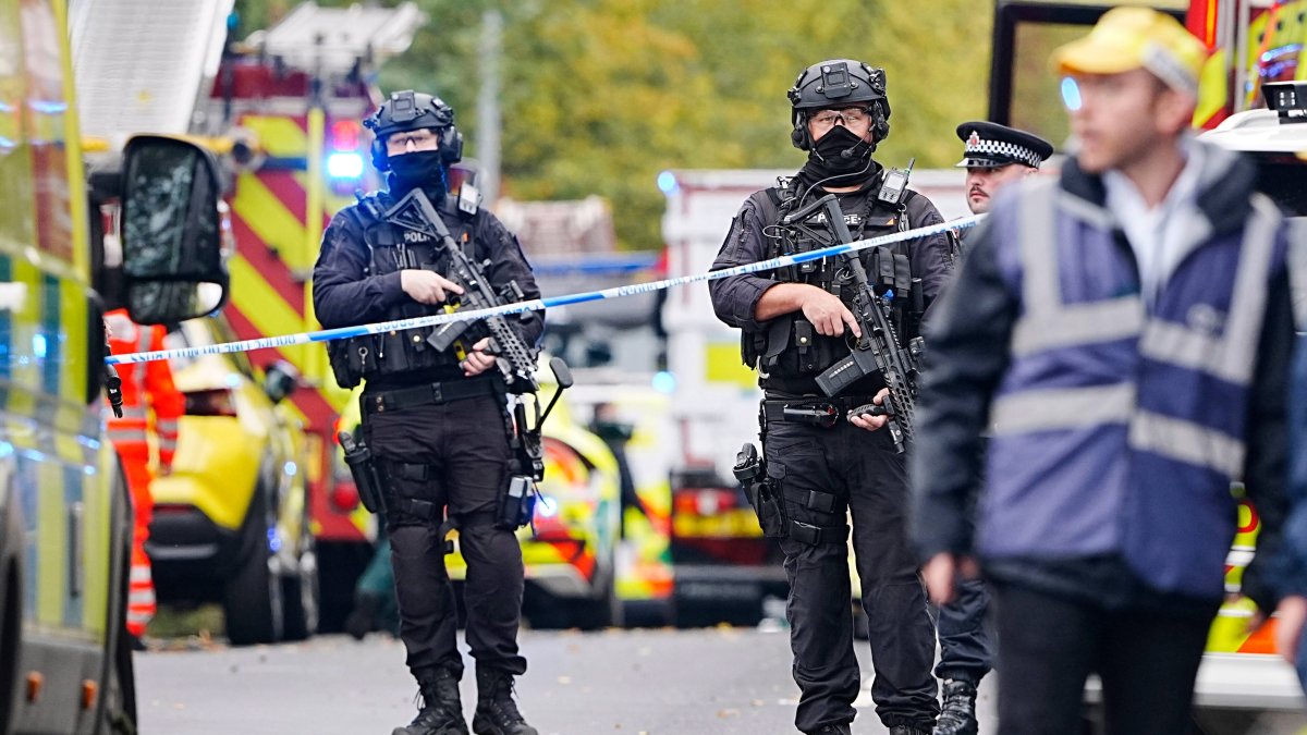  At least 2 killed, 3 more wounded in Manchester synagogue attack 