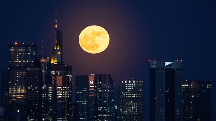   Ganze Serie von Supermonden startet  