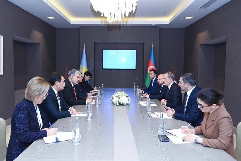   Aserbaidschan und Kasachstan besprechen strategische Partnerschaft  