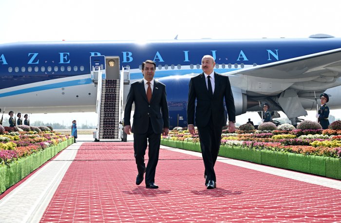    İlham Əliyev Tacikistana gedib   