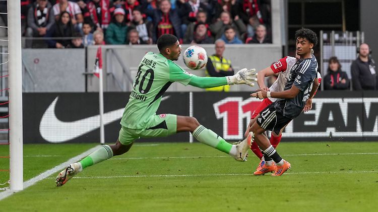   Gegentor-Flut treibt Eintracht zur Unzeit in Torwart-Diskussion  