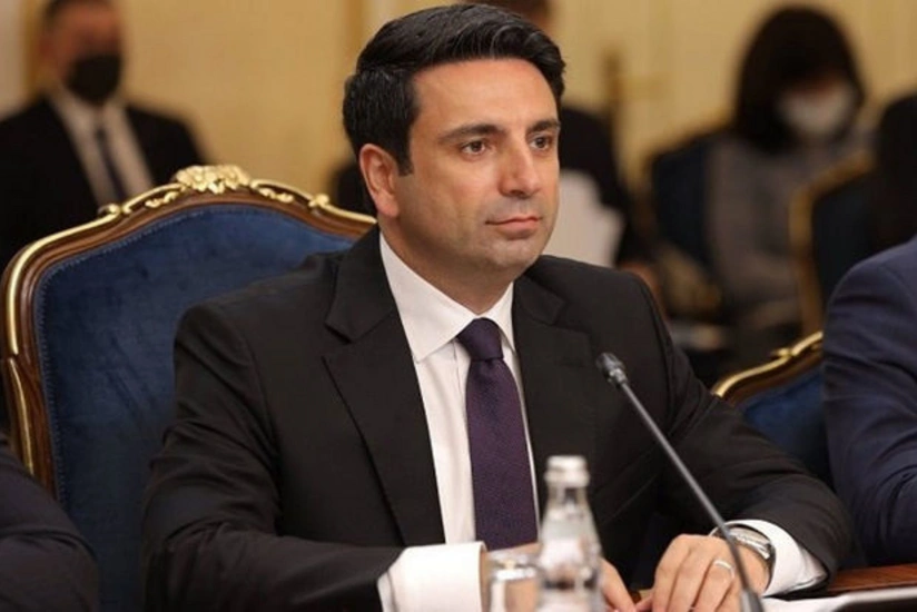   Sprecher des armenischen Parlaments bezeichnete Etschmiadsin als illegale Institution  