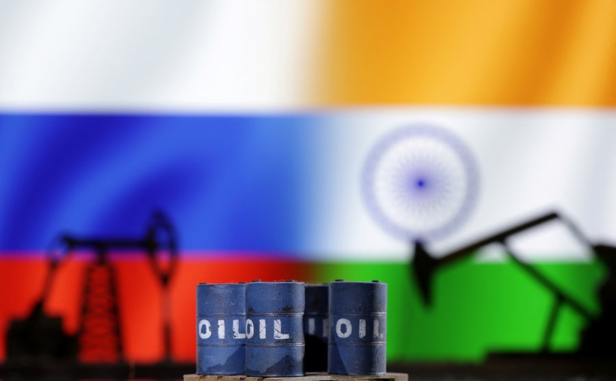 India poised to sharply cut Russian oil imports after sanctions