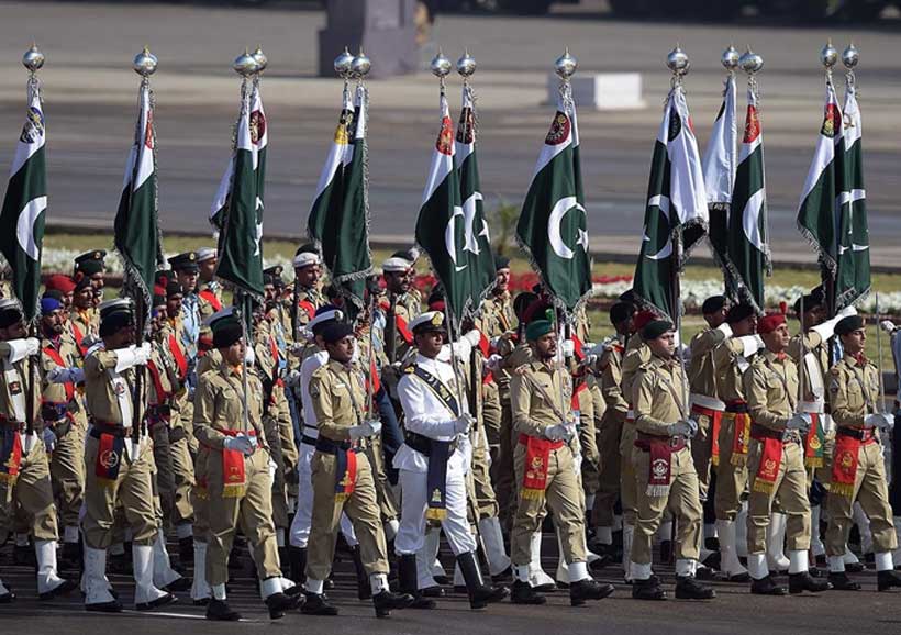   Pakistan threatens to 