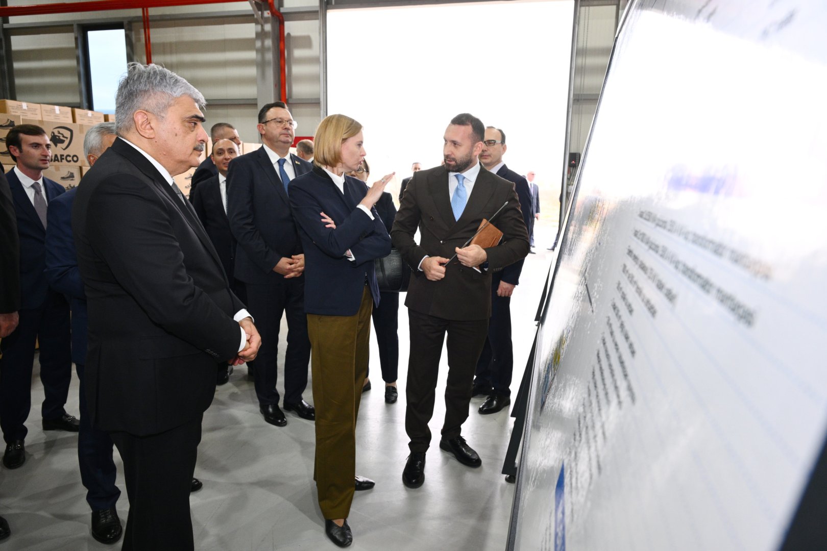   Aserbaidschanische und belarussische Delegationen erkunden den Industriepark Aghdam  